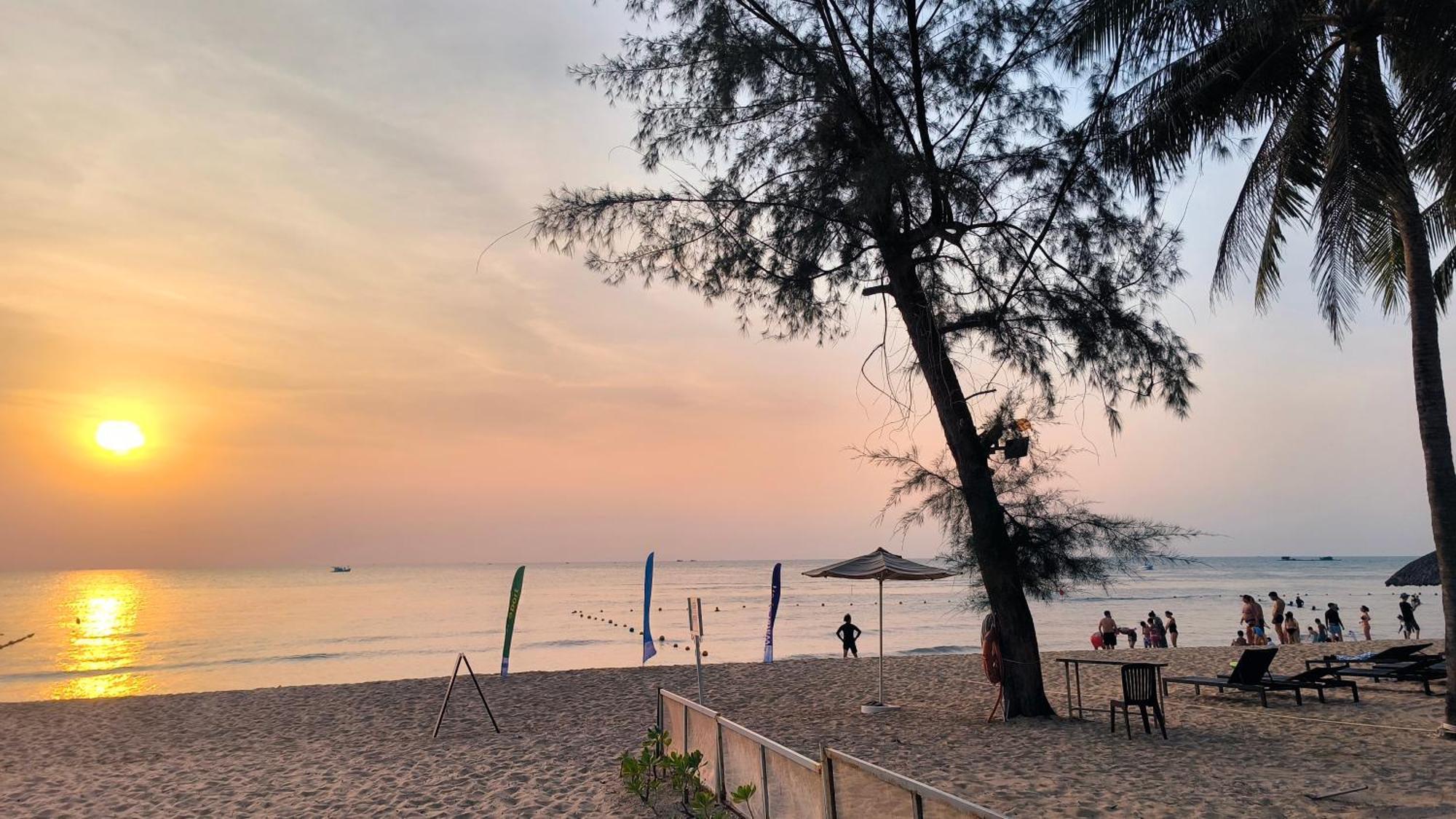 Flora Hotel Phu Quoc Exterior photo